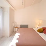 Holiday home Maison Familiale Calme Avec Jardin Et Terrasse Plein Sud - - Fr-1-434-103