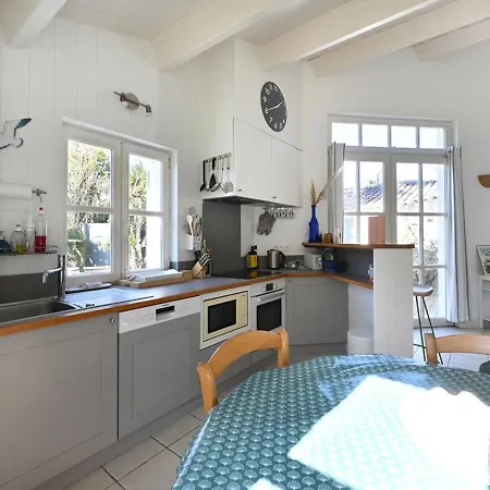 Holiday home Maison Familiale Calme Avec Jardin Et Terrasse Plein Sud - - Fr-1-434-103