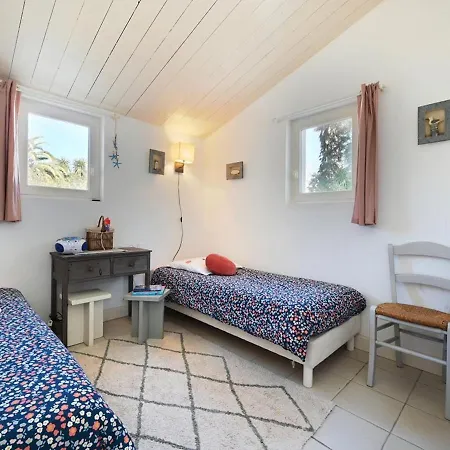 Holiday home Maison Familiale Calme Avec Jardin Et Terrasse Plein Sud - - Fr-1-434-103 Les Portes-en-Re