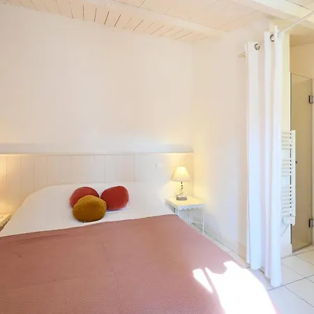 Maison Familiale Calme Avec Jardin Et Terrasse Plein Sud - - Fr-1-434-103 *