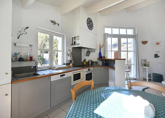 Vakantiehuis Maison Familiale Calme Avec Jardin Et Terrasse Plein Sud - - Fr-1-434-103