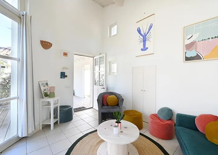 Maison Familiale Calme Avec Jardin Et Terrasse Plein Sud - - Fr-1-434-103 *